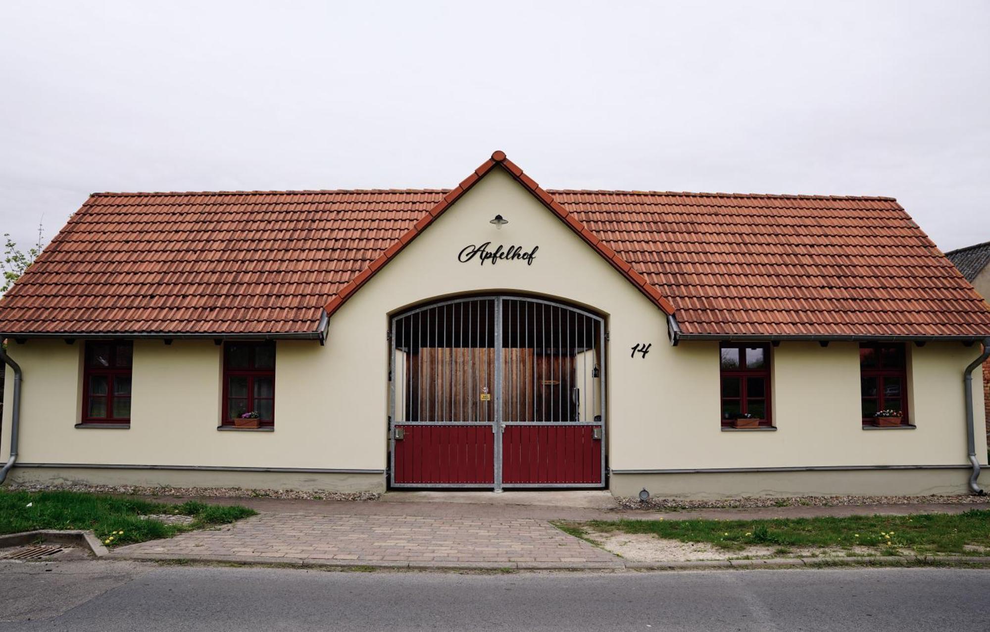Apfelhof Biesenbrow Apartment Exterior photo